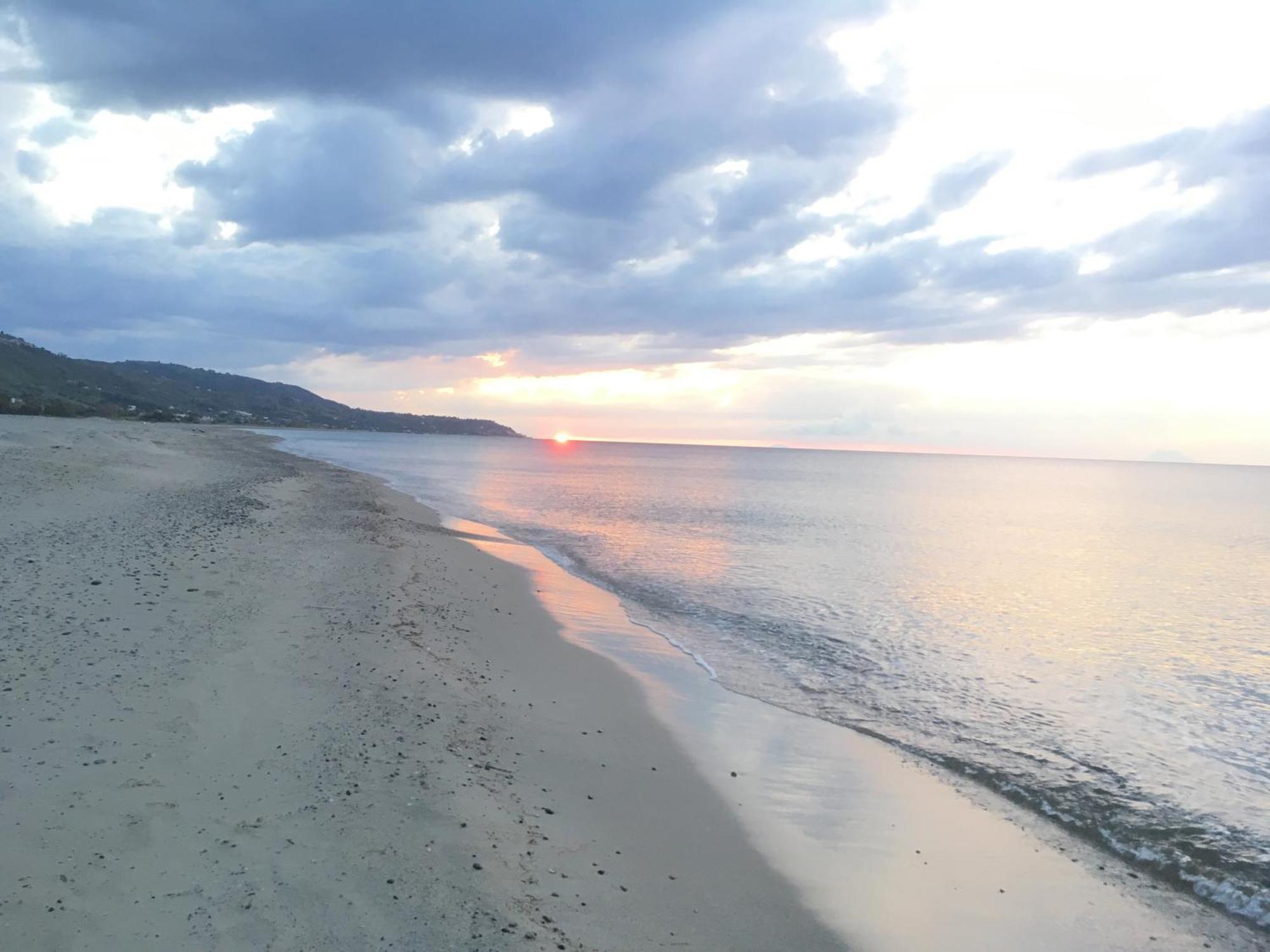 Casa Sulla Spiaggia- Mortelle Messina Eksteriør bilde
